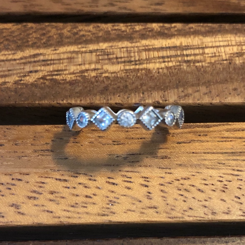 PANDORA Alluring Brilliant Princess Ring
